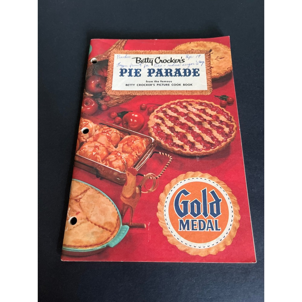 Vintage Betty Crocker Pie Parade Recipe Booklet Gold Medal General Mills 1950s